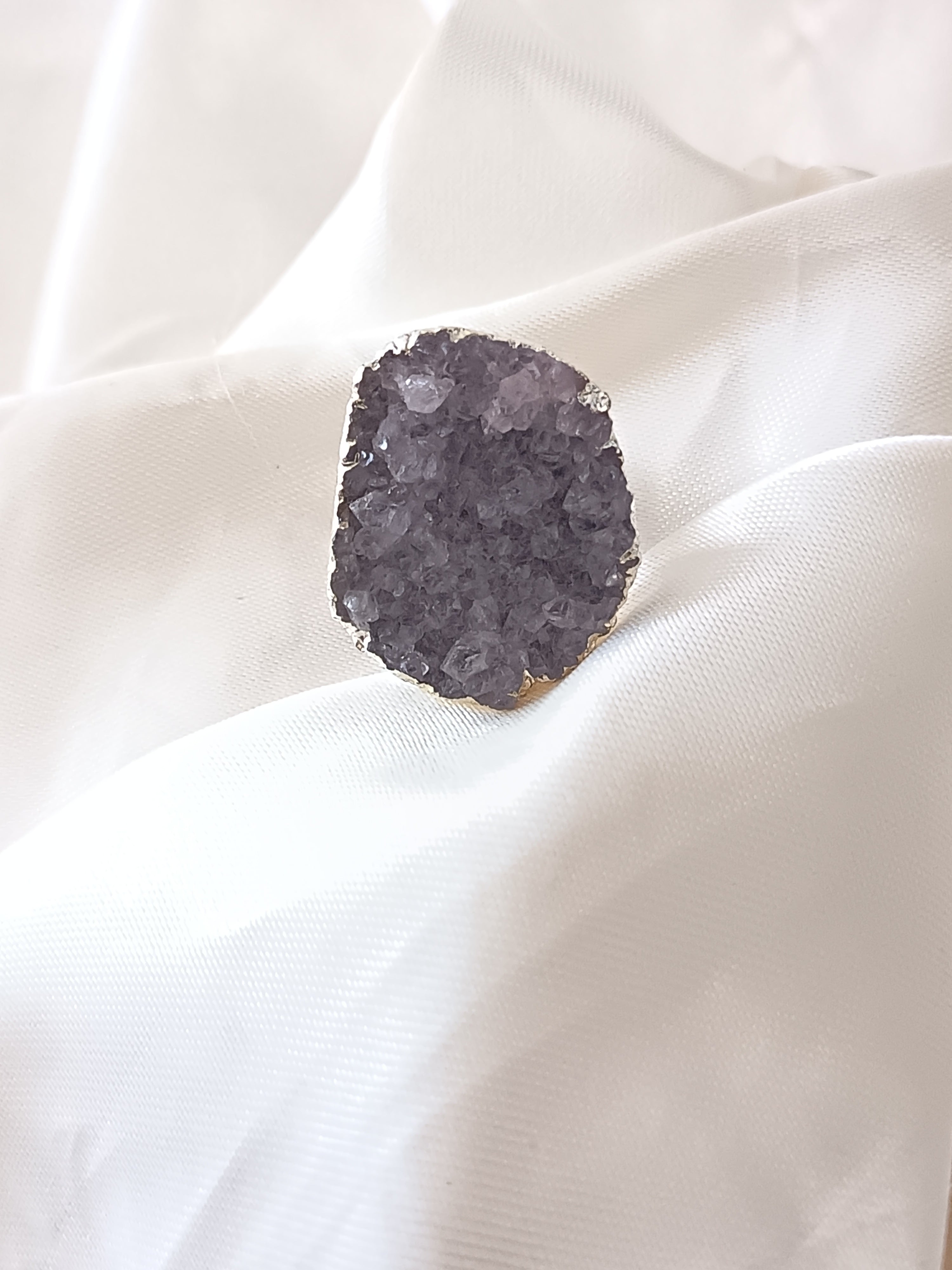 Anillo con geoda Amatista