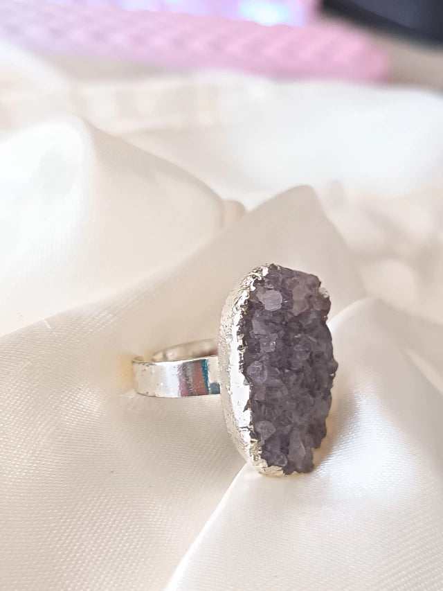 Anillo con geoda Amatista