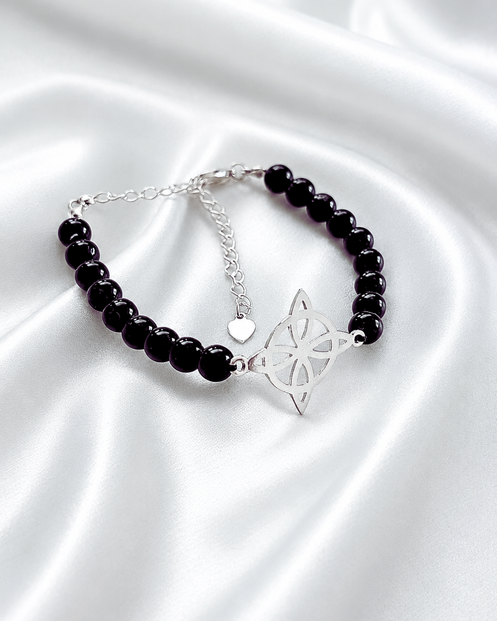 Pulsera protección de piedra turmalina y Nudo de bruja plata