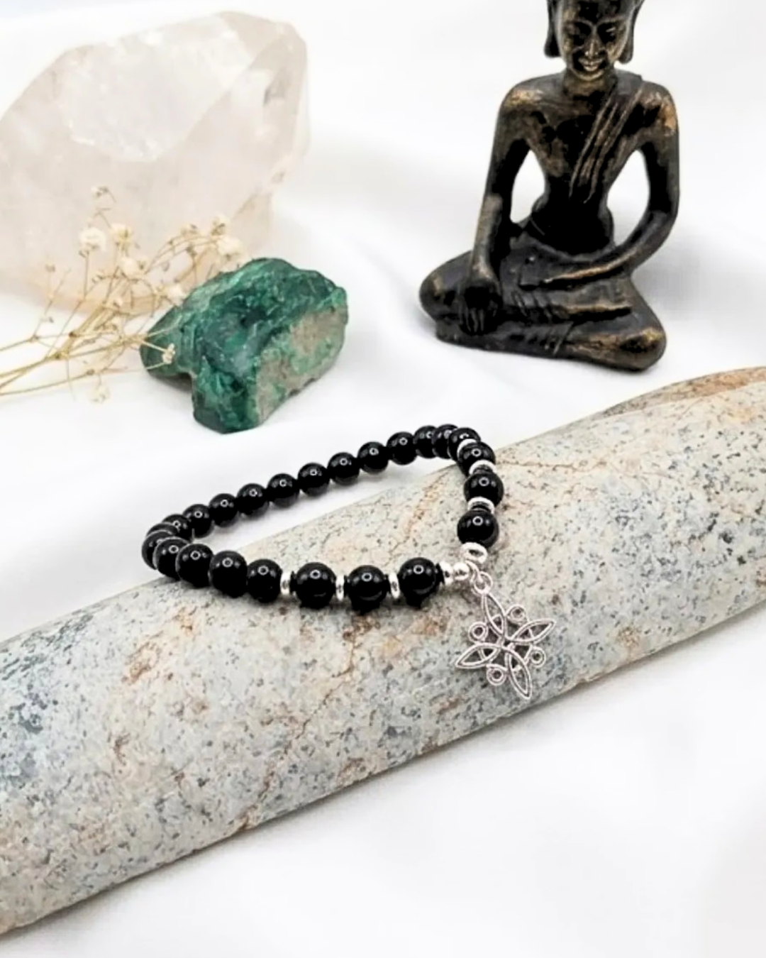 Pulsera protección turmalina negra y nudo de bruja de plata
