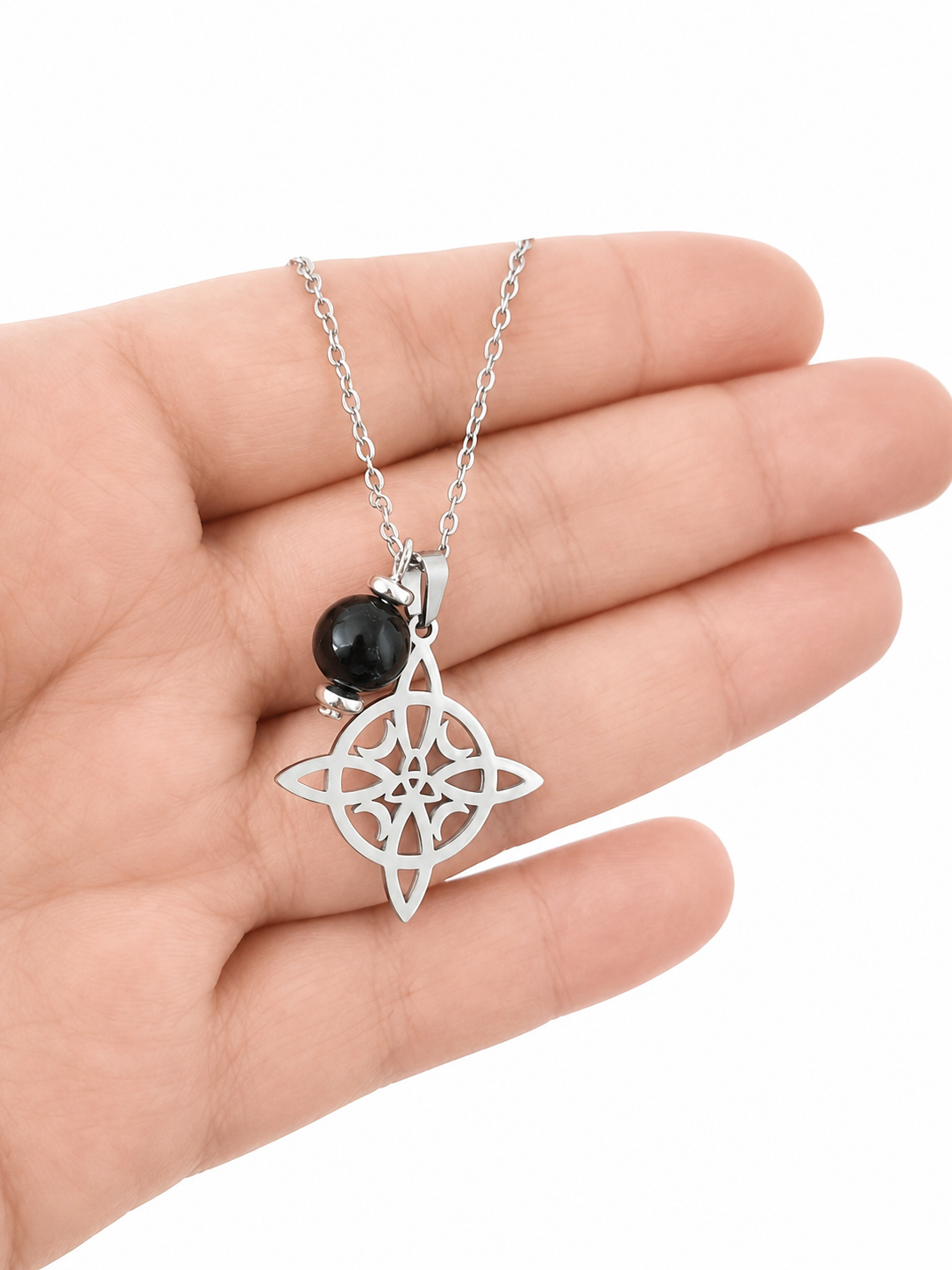 Collar de protección nudo de bruja y piedra turmalina