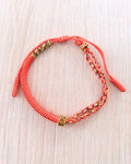 Pulsera roja hilada