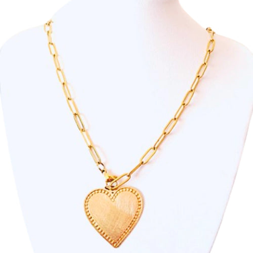 Collar de Eslabones con Dije de Corazón: Un Clásico Reinventado
