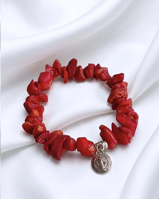 Pulsera Rústica de Coral rojo y dije San Benito
